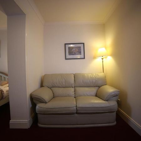The Glen Bed And Breakfast Drumnadrochit Bagian luar foto